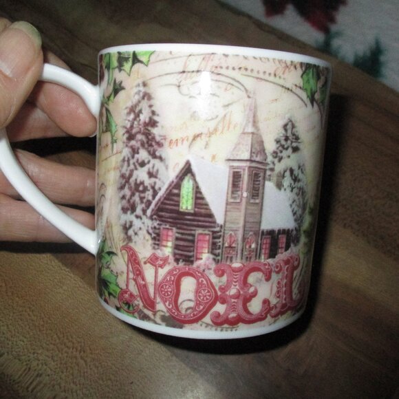 Set of Two “Rose of England” Christmas Holiday  Bone China Mugs - Picture 4 of 5